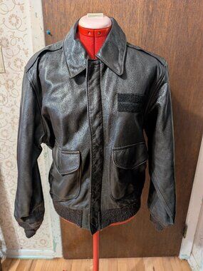 Vintage US Wings Leather A-2 Flight Jacket sz 38 WWII Bomber Contract 30-1415